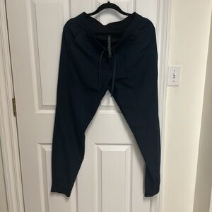 Lululemon Men's Navy Joggers NWOT